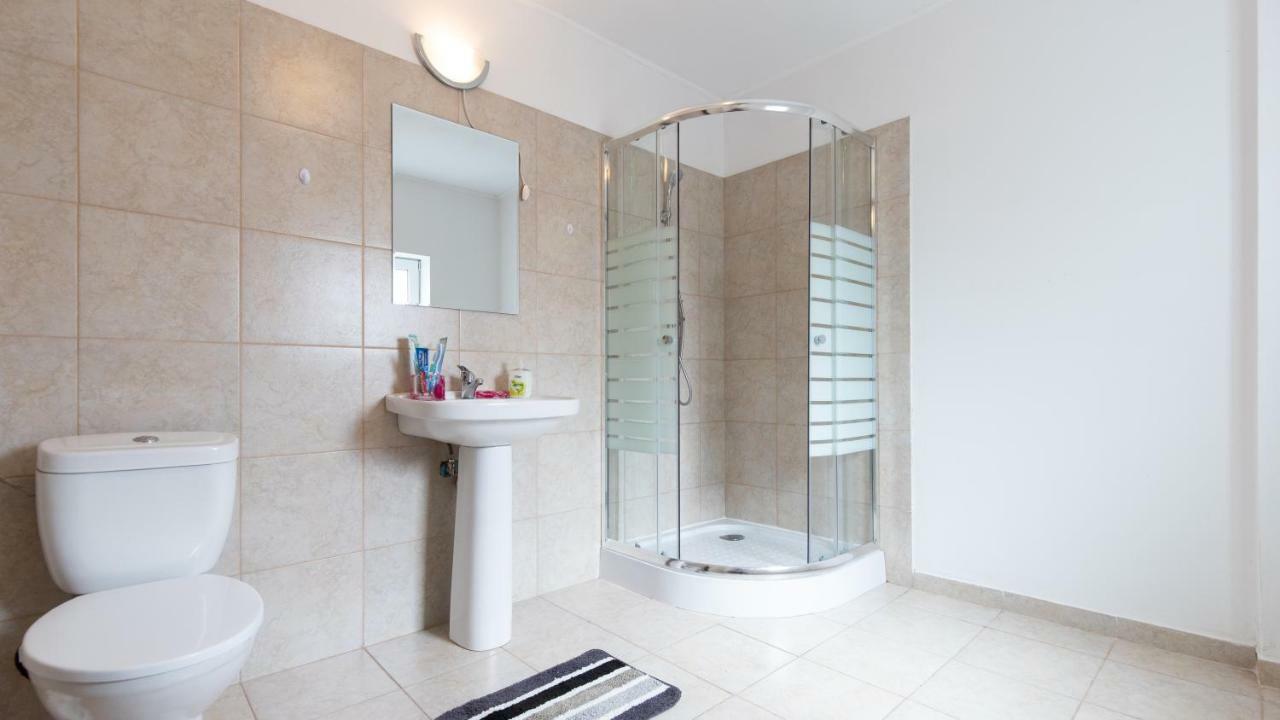 Nicole'S Dorobanti Studio Bucureşti Ngoại thất bức ảnh