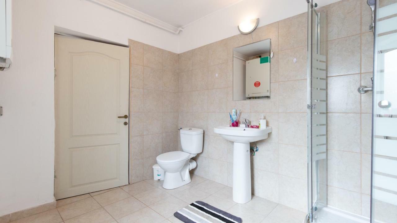 Nicole'S Dorobanti Studio Bucureşti Ngoại thất bức ảnh