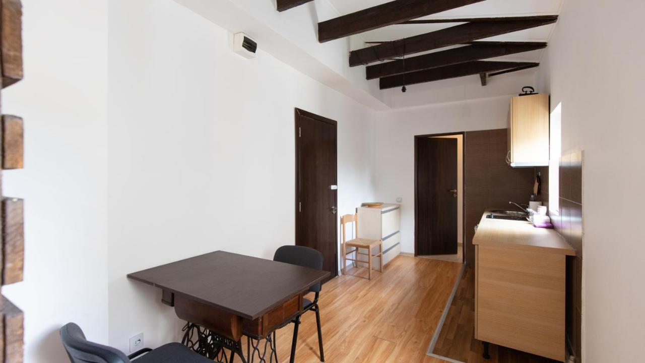 Nicole'S Dorobanti Studio Bucureşti Ngoại thất bức ảnh